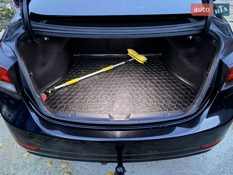 Седан Hyundai Elantra 2014 в Киеве фото 44 Седан Hyundai Elantra 2014 в Киеве