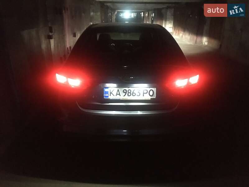 Седан Hyundai Elantra 2018 в Киеве