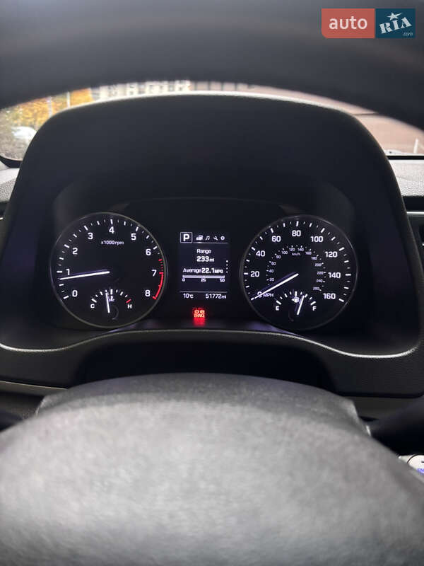 Седан Hyundai Elantra 2016 в Киеве