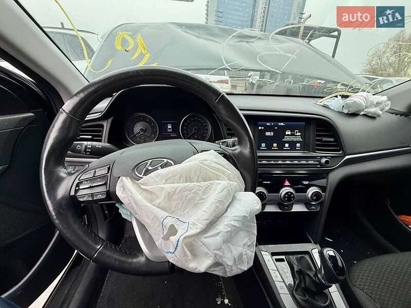 Седан Hyundai Elantra 2019 в Киеве фото 31 Седан Hyundai Elantra 2019 в Киеве