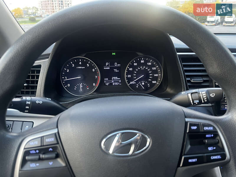Седан Hyundai Elantra 2016 в Ужгороде фото 7 Седан Hyundai Elantra 2016 в Ужгороде
