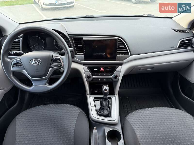 Седан Hyundai Elantra 2016 в Виннице