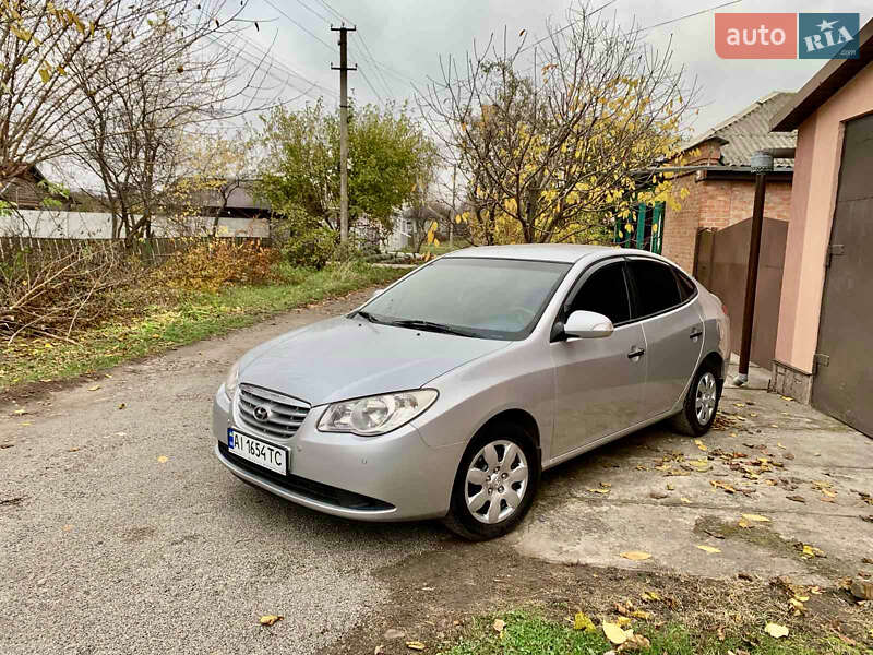 Седан Hyundai Elantra 2010 в Прилуках фото Седан Hyundai Elantra 2010 в Прилуках