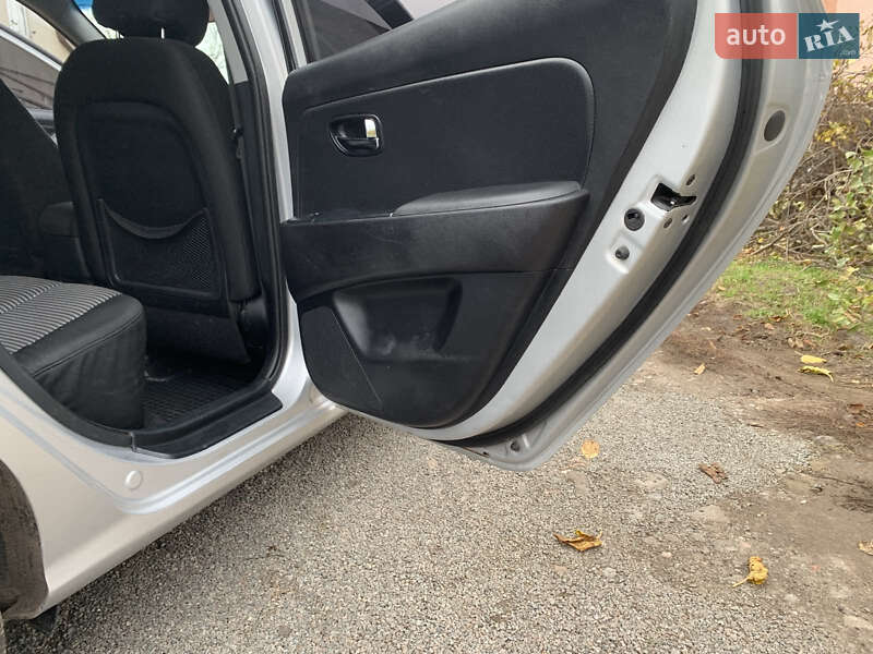 Седан Hyundai Elantra 2010 в Прилуках фото 11 Седан Hyundai Elantra 2010 в Прилуках