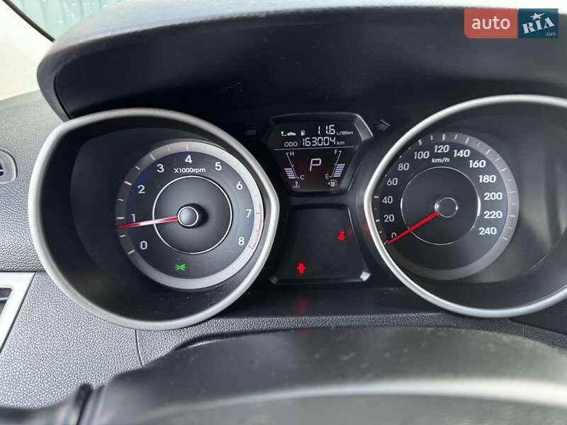 Седан Hyundai Elantra 2013 в Києві
