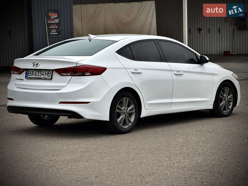Седан Hyundai Elantra 2017 в Запорожье