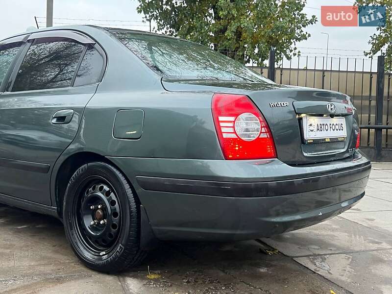 Седан Hyundai Elantra 2010 в Киеве