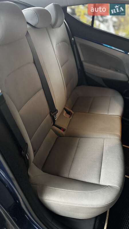 Седан Hyundai Elantra 2016 в Києві фото 10 Седан Hyundai Elantra 2016 в Києві