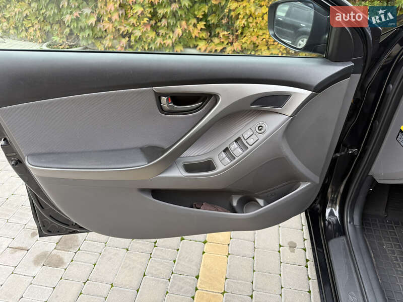 Седан Hyundai Elantra 2013 в Одессе фото 67 Седан Hyundai Elantra 2013 в Одессе