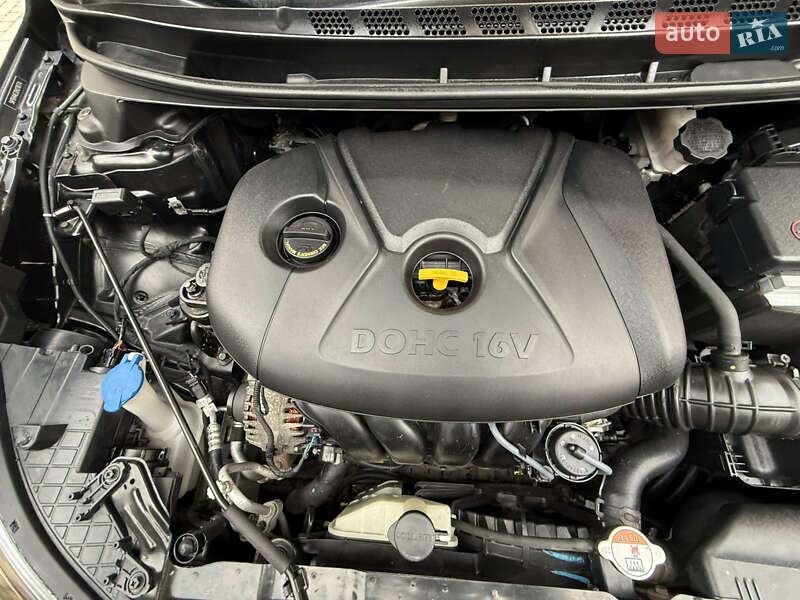 Седан Hyundai Elantra 2013 в Одессе фото 76 Седан Hyundai Elantra 2013 в Одессе