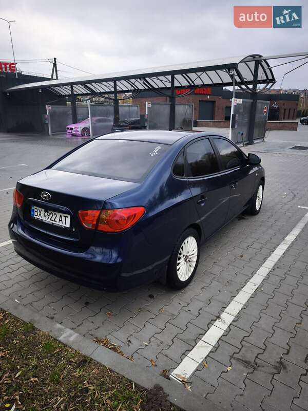 Седан Hyundai Elantra 2008 в Хмельницком