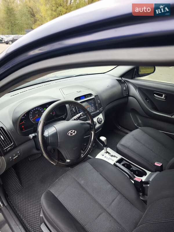 Седан Hyundai Elantra 2008 в Хмельницком
