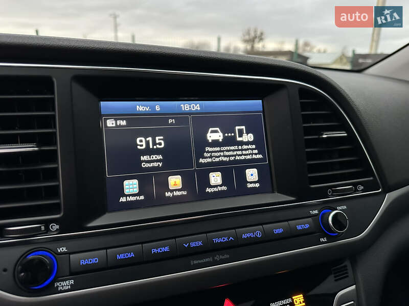 Седан Hyundai Elantra 2016 в Львове