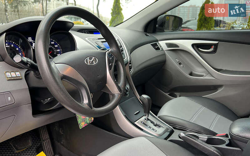 Седан Hyundai Elantra 2013 в Львове фото 10 Седан Hyundai Elantra 2013 в Львове