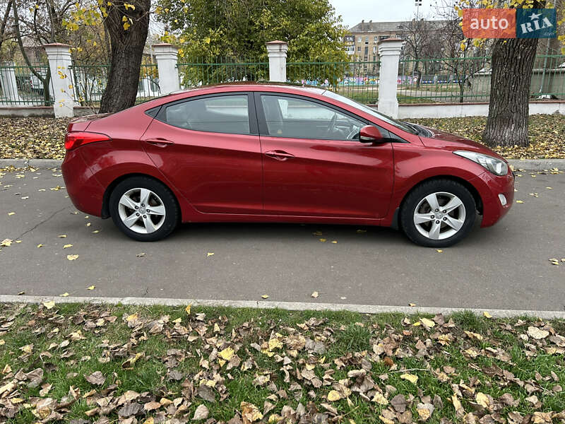 Седан Hyundai Elantra 2011 в Києві