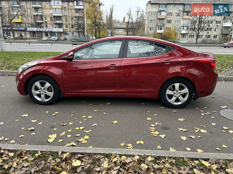 Седан Hyundai Elantra 2011 в Києві