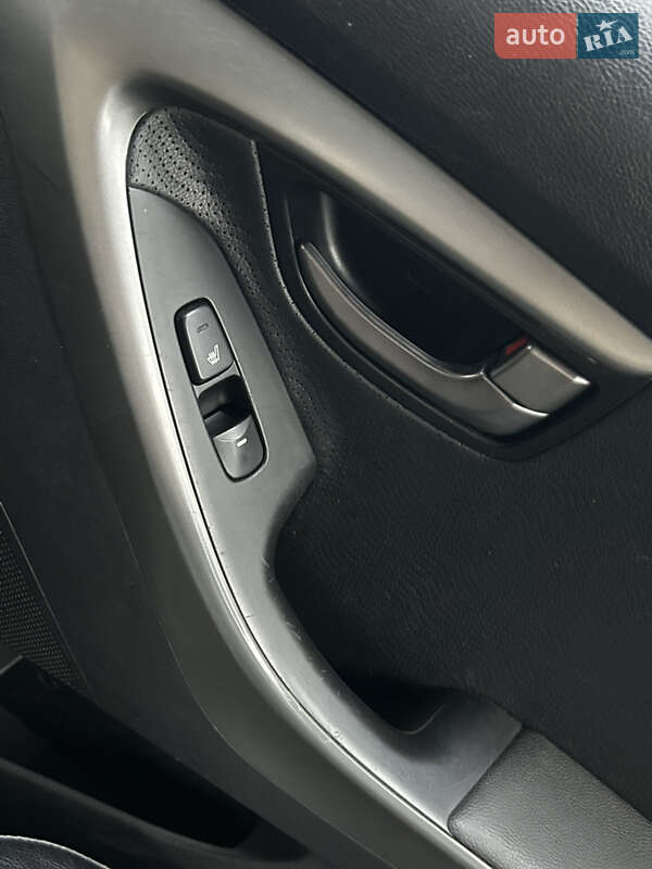Седан Hyundai Elantra 2011 в Києві