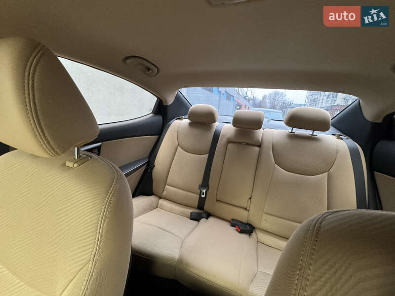 Седан Hyundai Elantra 2013 в Киеве фото 7 Седан Hyundai Elantra 2013 в Киеве