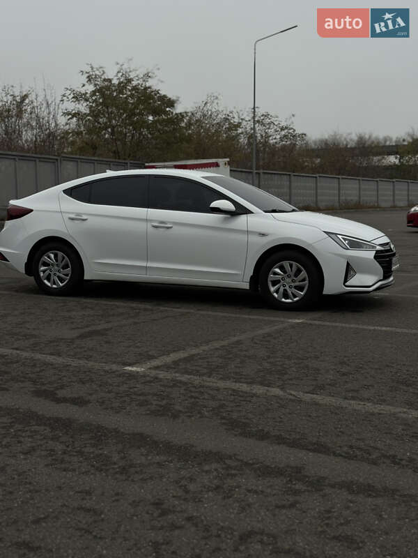 Седан Hyundai Elantra 2020 в Харькове