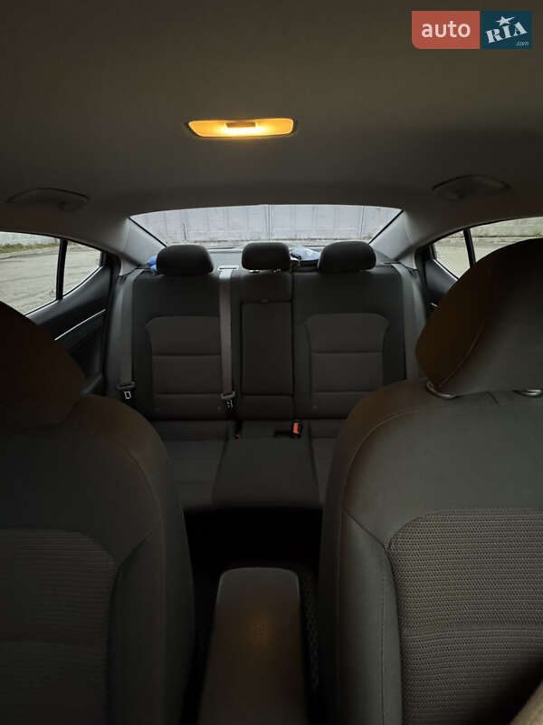 Седан Hyundai Elantra 2020 в Харькове