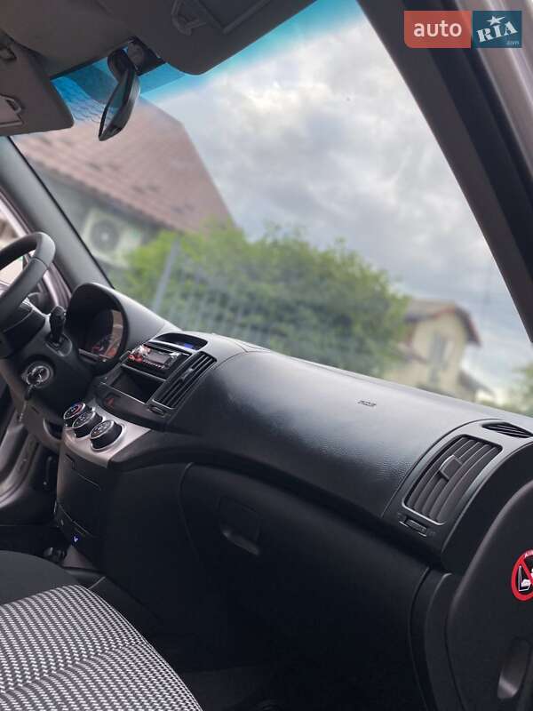 Седан Hyundai Elantra 2011 в Павлограді фото 26 Седан Hyundai Elantra 2011 в Павлограді