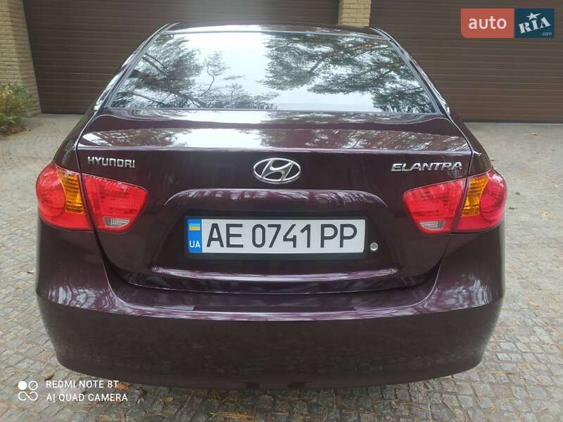 Седан Hyundai Elantra 2008 в Днепре