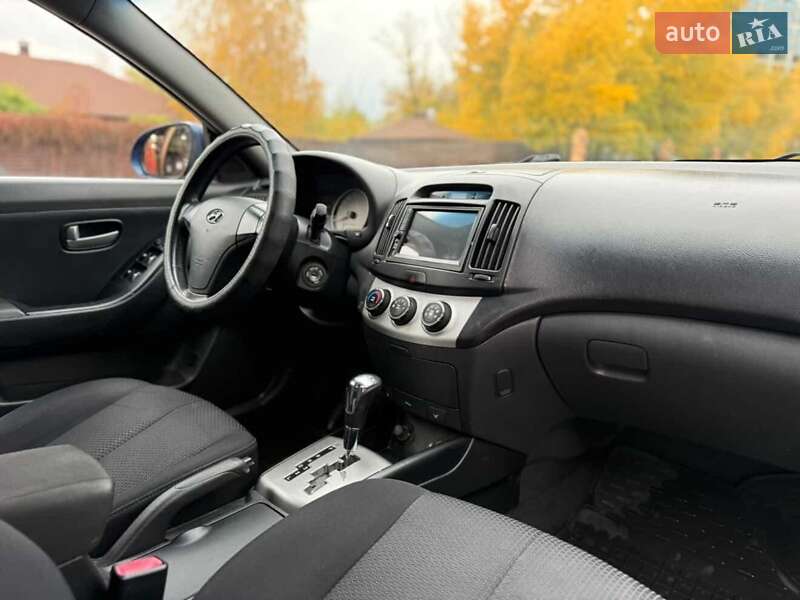 Седан Hyundai Elantra 2008 в Дніпрі