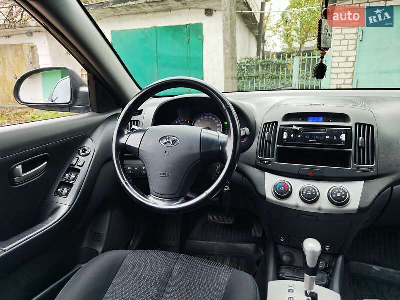Седан Hyundai Elantra 2007 в Миколаєві