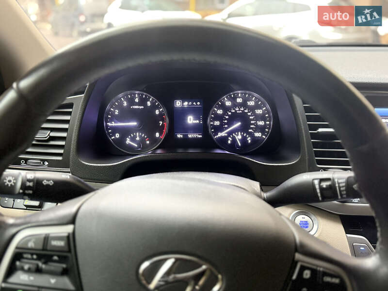 Седан Hyundai Elantra 2016 в Києві фото 8 Седан Hyundai Elantra 2016 в Києві