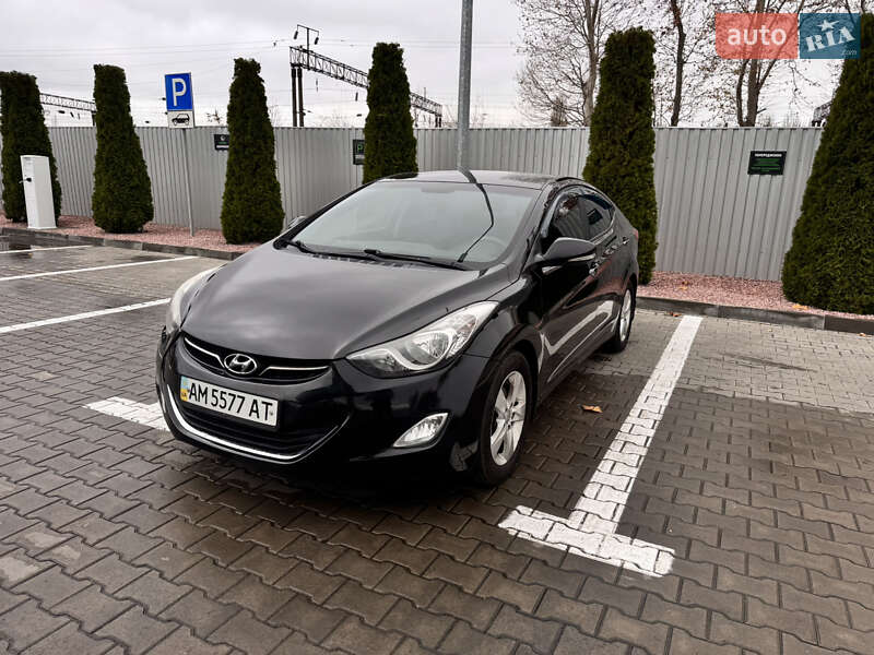 Hyundai Elantra 2013