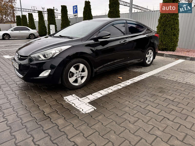 Седан Hyundai Elantra 2013 в Одесі