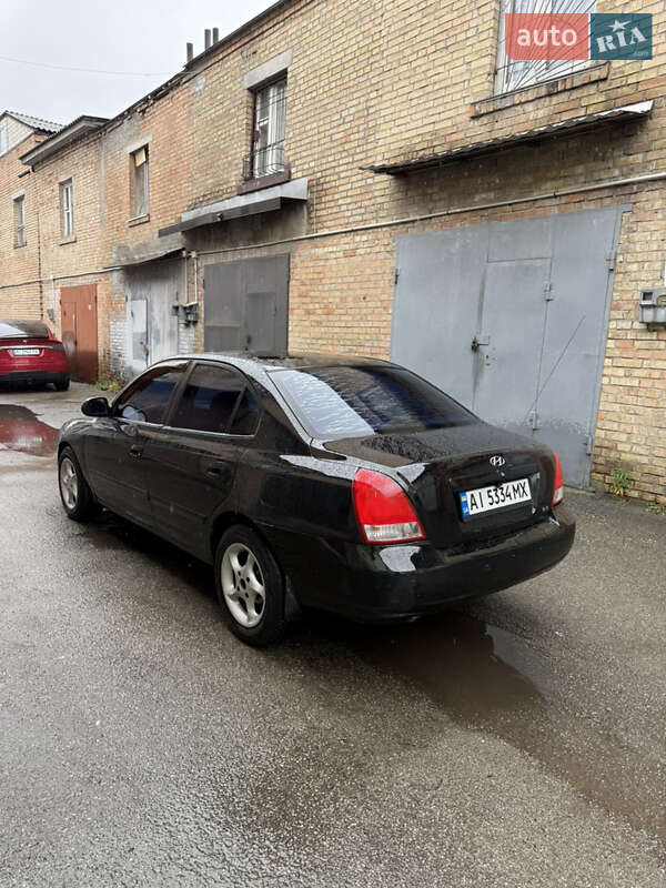 Седан Hyundai Elantra 2003 в Киеве