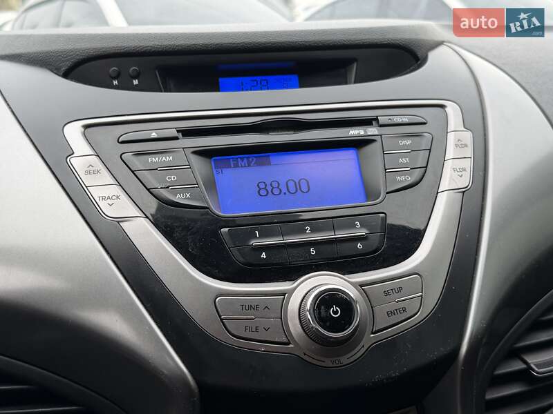 Седан Hyundai Elantra 2013 в Харкові