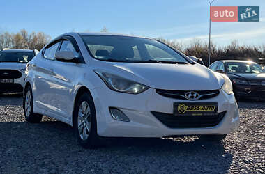 Седан Hyundai Elantra 2012 в Львові
