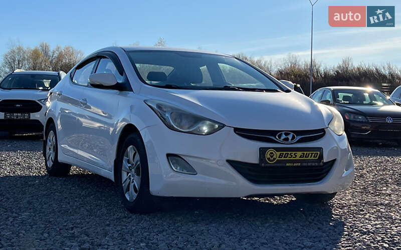 Hyundai Elantra 2012