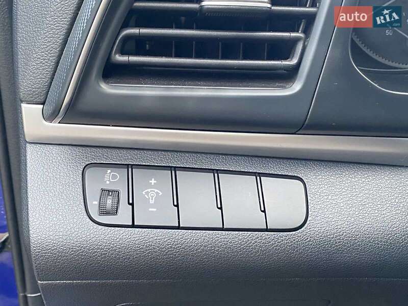 Седан Hyundai Elantra 2019 в Миколаєві