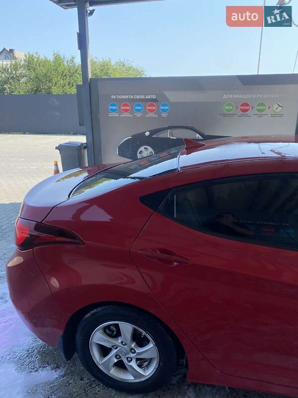 Седан Hyundai Elantra 2015 в Черкасах
