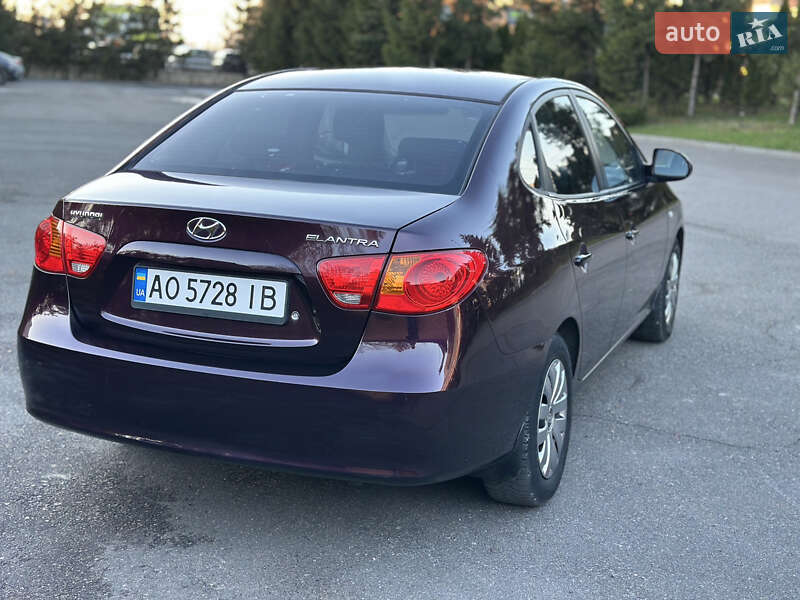 Седан Hyundai Elantra 2007 в Тернополі