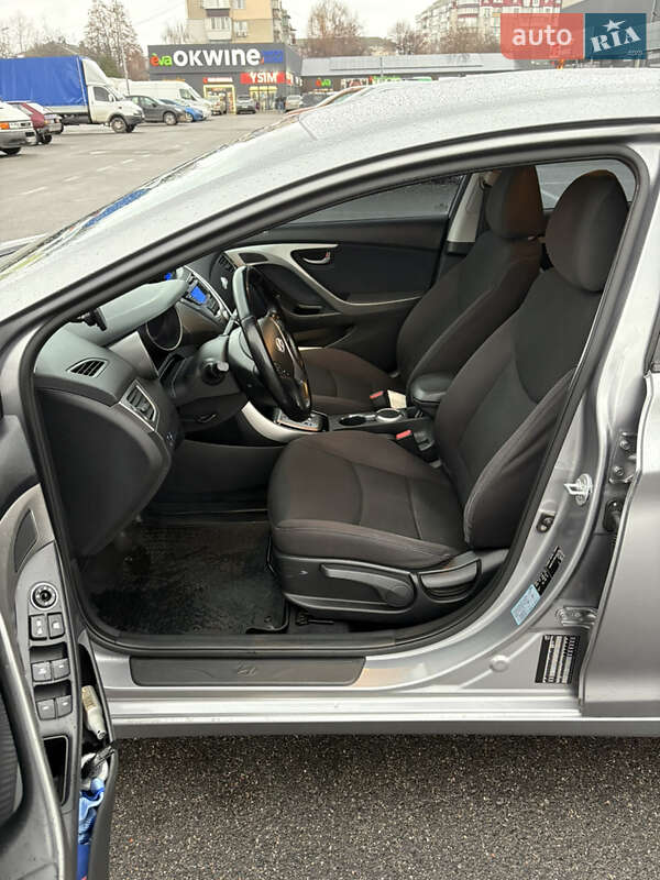 Седан Hyundai Elantra 2012 в Броварах