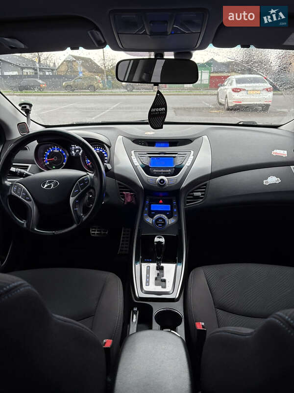 Седан Hyundai Elantra 2012 в Броварах