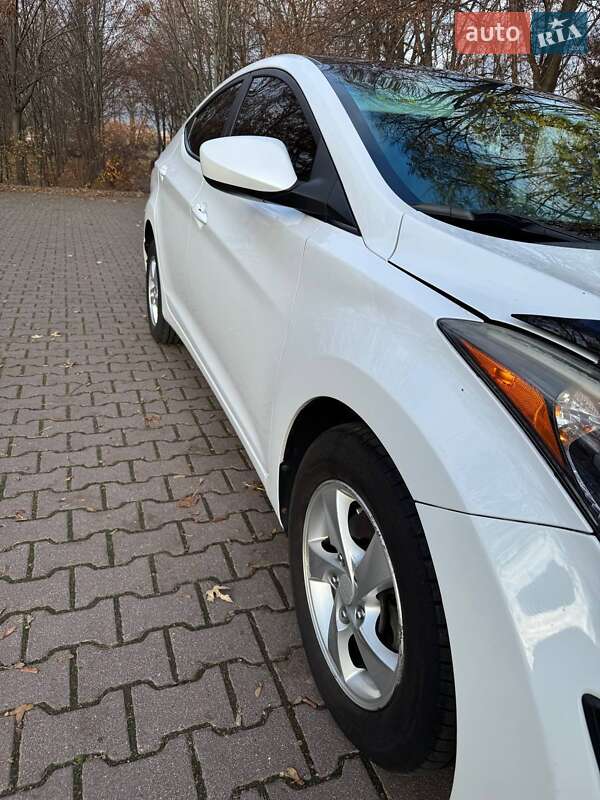 Седан Hyundai Elantra 2014 в Миргороде
