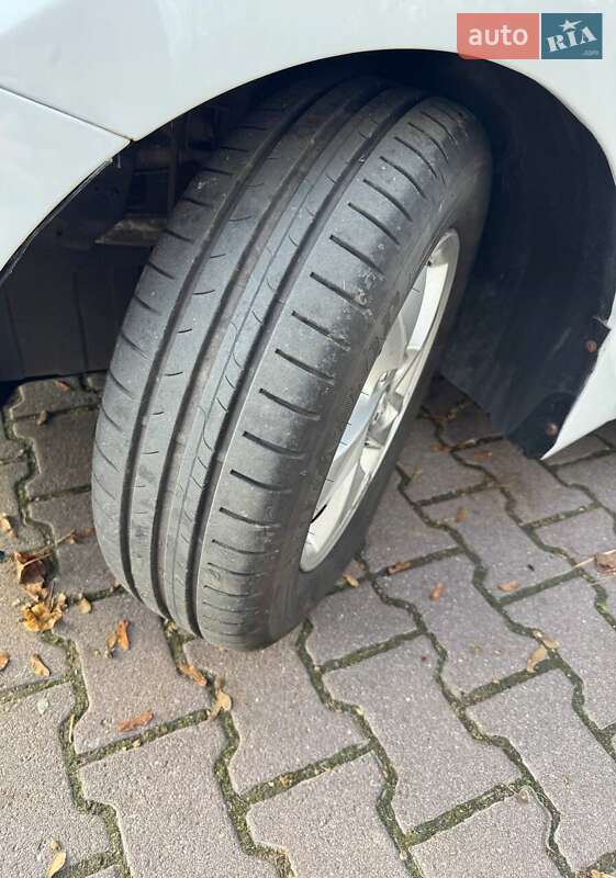 Седан Hyundai Elantra 2014 в Миргороде