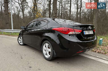 Седан Hyundai Elantra 2013 в Киеве