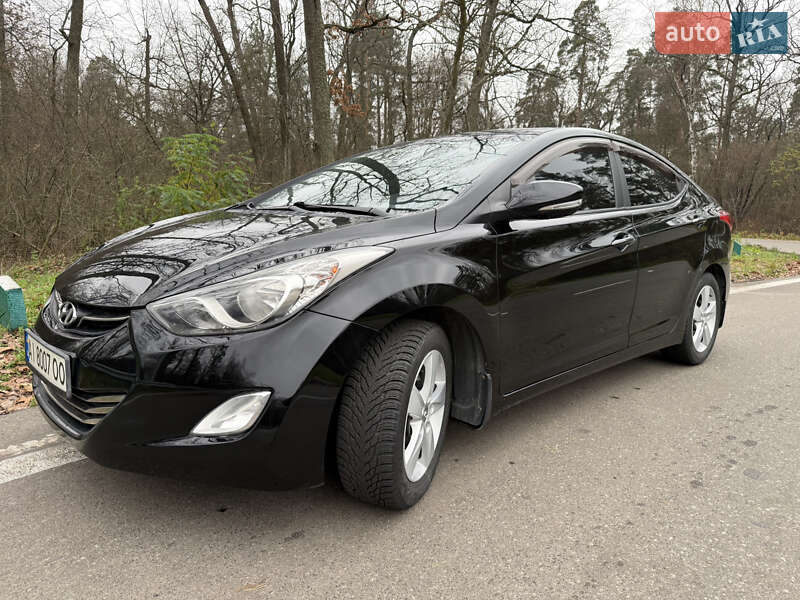 Седан Hyundai Elantra 2013 в Киеве фото 10 Седан Hyundai Elantra 2013 в Киеве