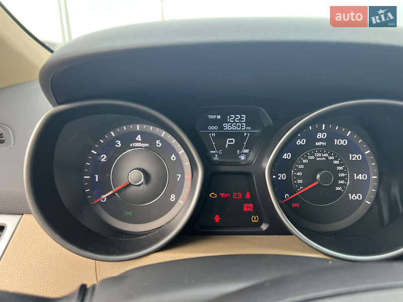 Седан Hyundai Elantra 2013 в Ирпене