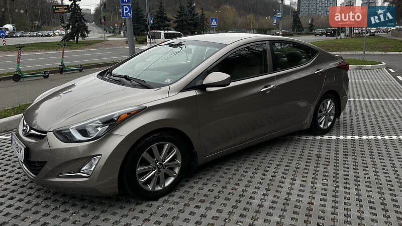 Седан Hyundai Elantra 2015 в Києві