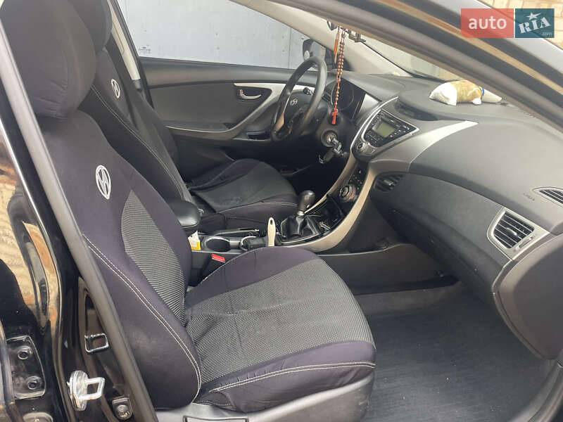Седан Hyundai Elantra 2013 в Павлограде