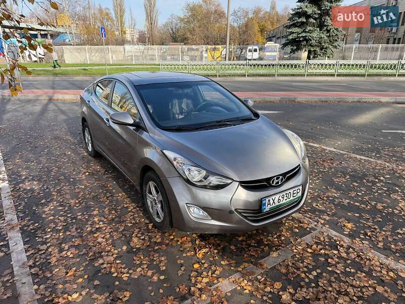 Седан Hyundai Elantra 2012 в Киеве фото 2 Седан Hyundai Elantra 2012 в Киеве