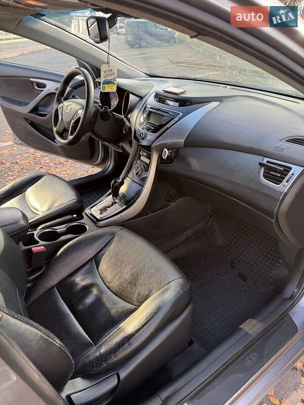 Седан Hyundai Elantra 2012 в Киеве фото 8 Седан Hyundai Elantra 2012 в Киеве
