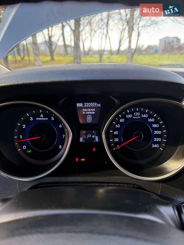 Седан Hyundai Elantra 2012 в Киеве фото 13 Седан Hyundai Elantra 2012 в Киеве